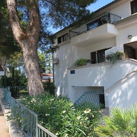 Apartman Number 9 罗维尼 外观 照片