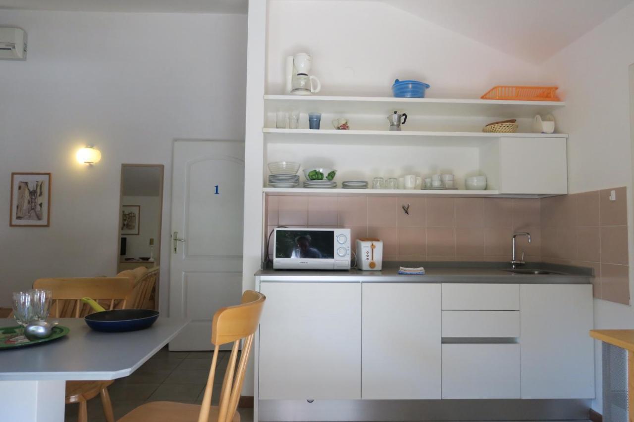 Apartman Number 9 罗维尼 外观 照片